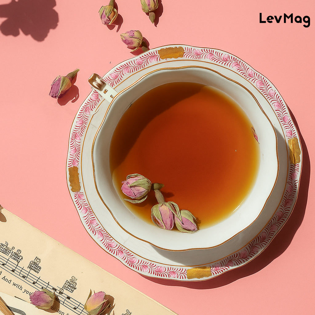 Flowers or leaves for use as tea substitutes