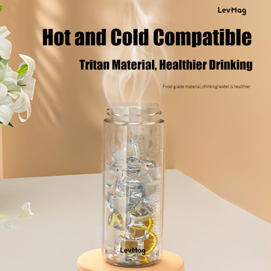 Drinking vessels&Empty bottle&Plastic cups